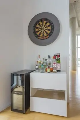 Luxe Downtown Penthouse with City Skyline Views - Mutfak Özellikleri