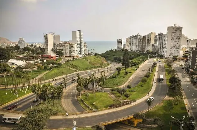 Luxe Miraflores Apartment OceanView