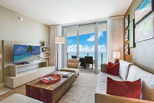Luxe Stay at Hyde Resort -oceanfront Amenities