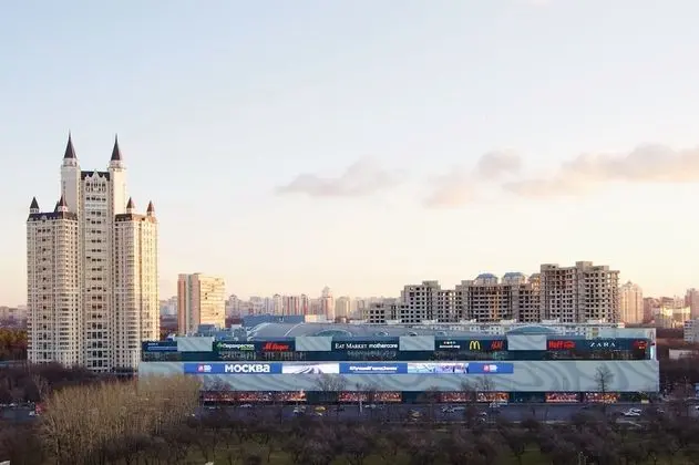 LUXKV Apartment on Gerasima Kurina