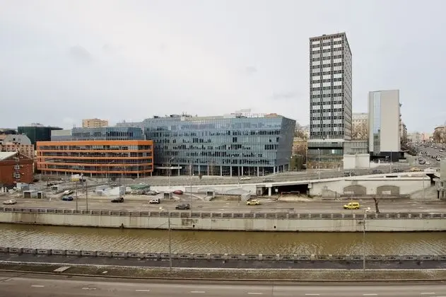 LUXKV Apartment on Zemlyanoy Val 52