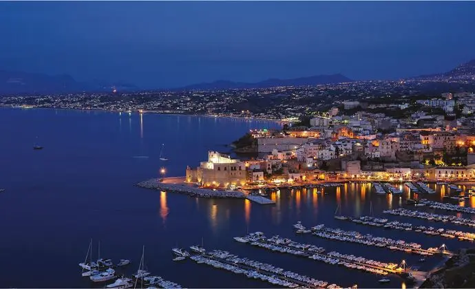 LUXMARÌ HOTEL & SPA