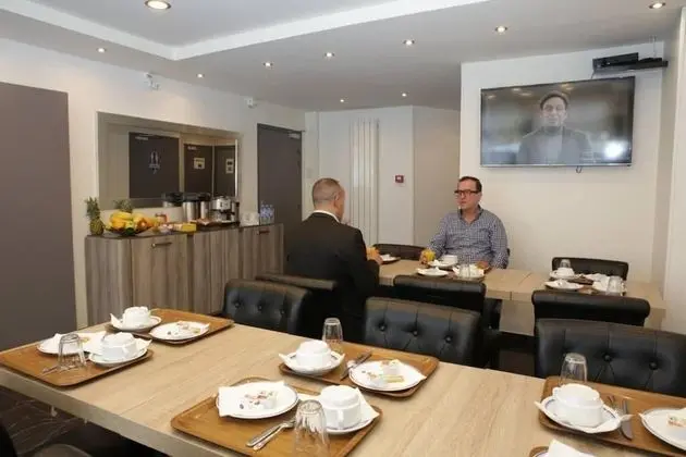 Luxor Bastille Hôtel - Yerinde Yemek