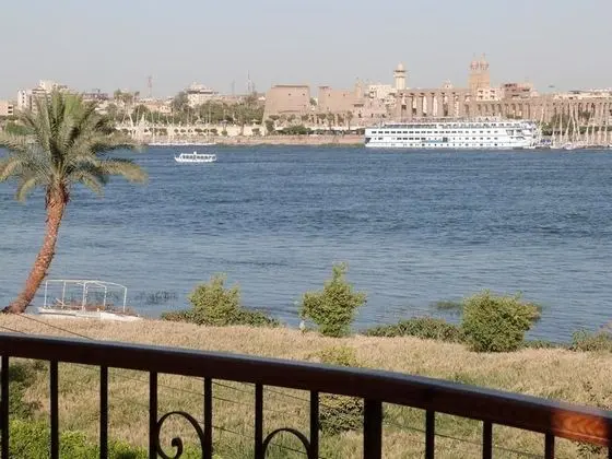 Luxor Plaza House