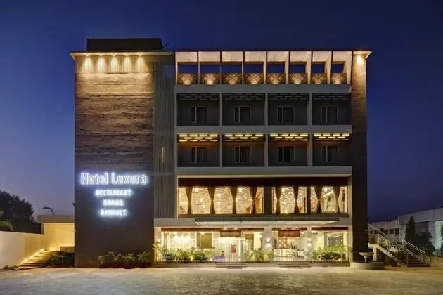 Hotel Luxura - 1
