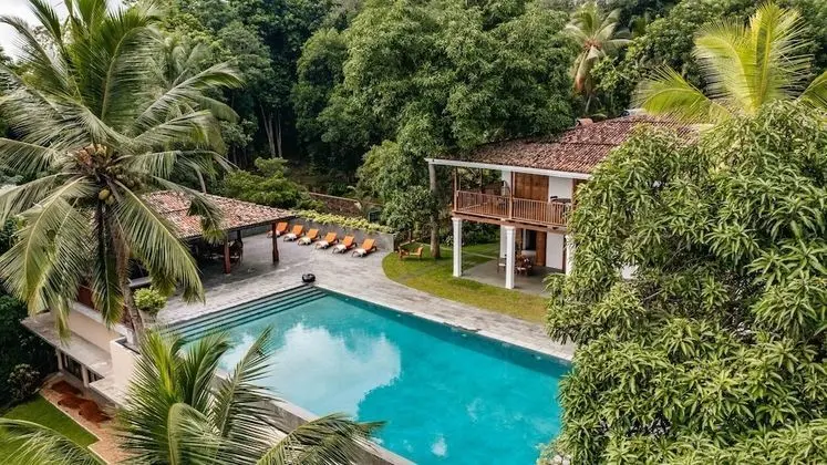 Luxurious 07 Bedroom Hilltop Villa With Private Gym - Oda