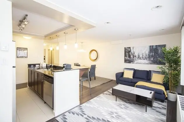 Luxurious 1bdrm Apartment With Parking and Wi-fi