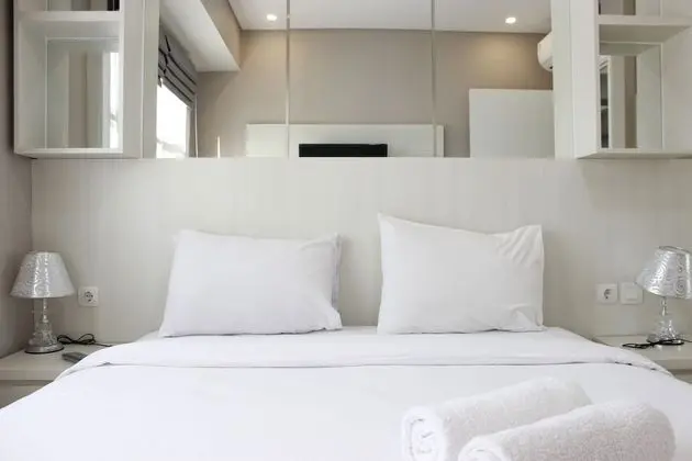Luxurious 1BR Apartment @ Parahyangan Residence