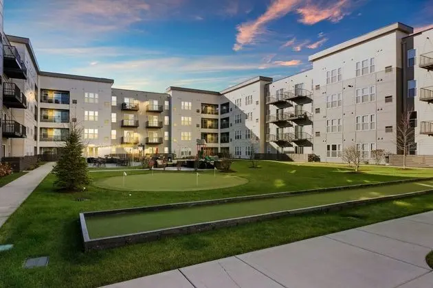 Luxurious 1BR Apt in Oakbrook - Dış Mekan