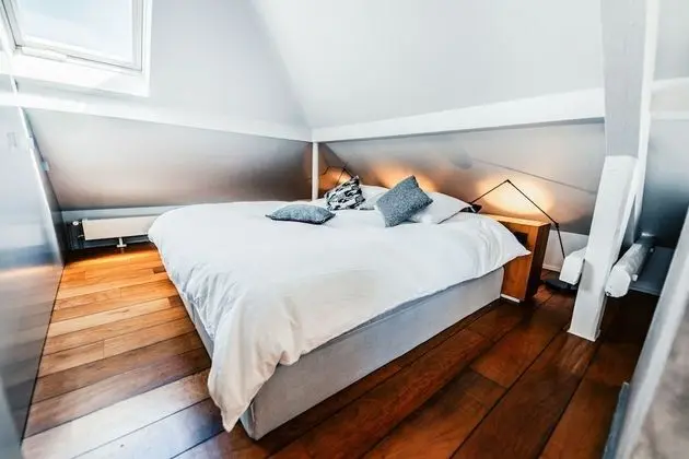 Luxurious 1BR Apt w Prkg & Jacuzzi Btub - Oda