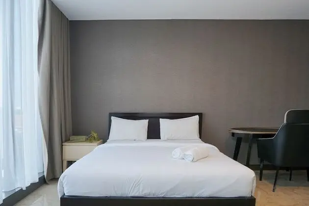 Luxurious 1BR @ L'Avenue Apartment near Sampoerna Universitas