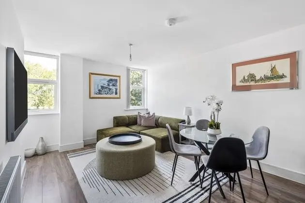 Luxurious 2 Bedroom Apartment With Free Parking - Öne Çıkan Resim