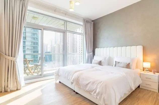 Luxurious 2BR apartment in Dubai Marina - Oda