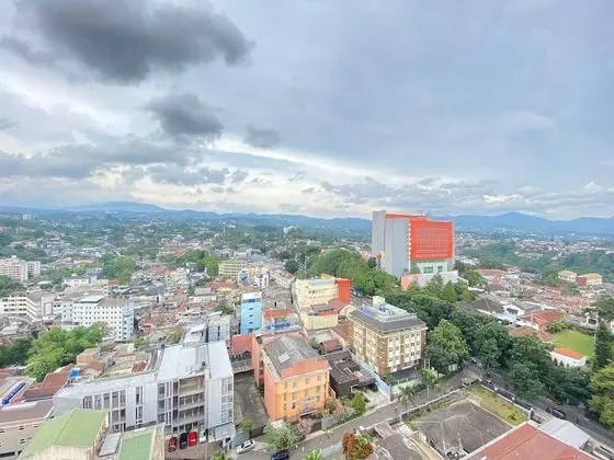 Luxurious 2Br Apartment At Parahyangan Residence