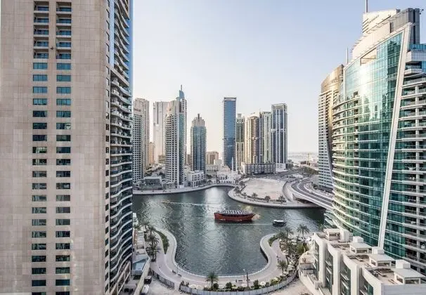 Luxurious 2BR w/ Stunning Marina Views - Minutes From Dubai Metro & Tram!