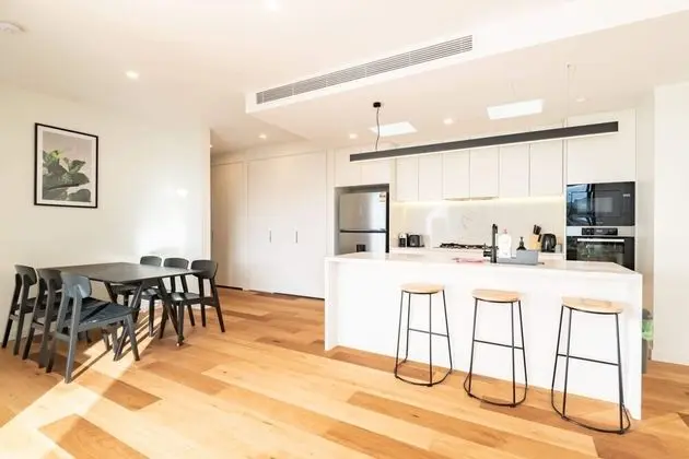 Luxurious 3 Bedroom Home Near Chadstone With Parking - Mutfak