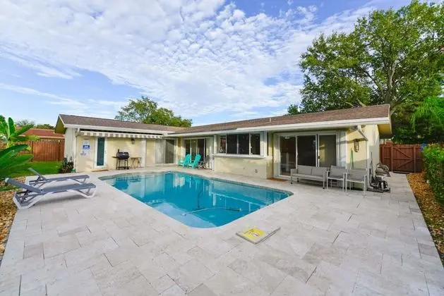 Luxurious 3BR Pool House. Lovely Place - Havuz