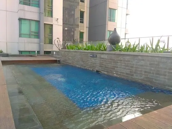 Luxurious 3BR at St. Moritz Apartment near Shopping Mall - Dış Mekan