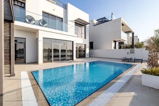Luxurious 5 Bed Villa 60B Palm Jumeirah