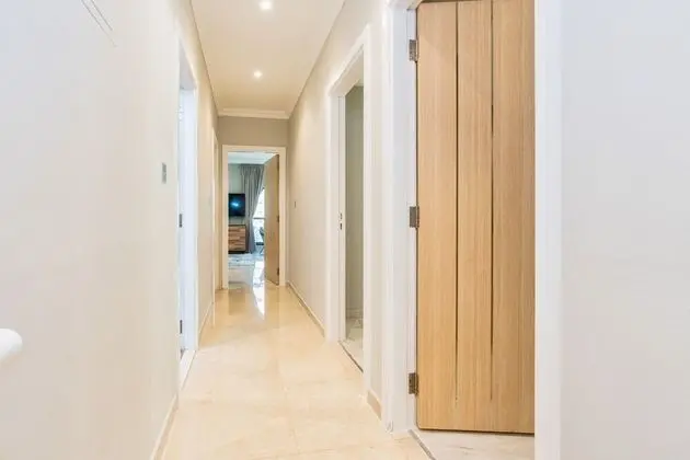 Luxurious 5 Bedroom Duplex with terrace & sea view - Lobi