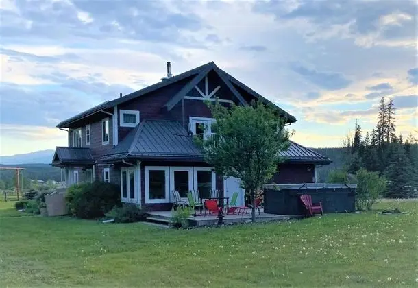 LUXURIOUS 5-Br Acreage | Year-Round Heated Pool & HotTub | Mtn View | Pool Table - Havuz