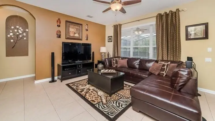 Luxurious 6 Bedroom 4 Bath Pool Home in Kissimmee Resort