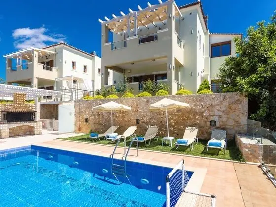 Luxurious Villa in Achlades Crete With Private Pool