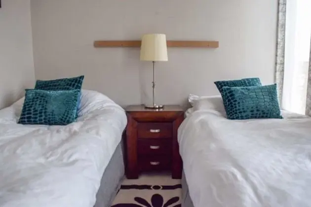 Luxurious Apartment With Balcony