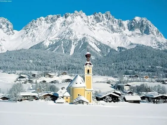 Luxurious Apartment in Brixen im Thale Tyrol With Balcony - Konum Öne Çıkanlar
