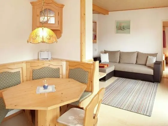 Luxurious Apartment in Brixen im Thale Tyrol With Balcony - Oda Düzeni