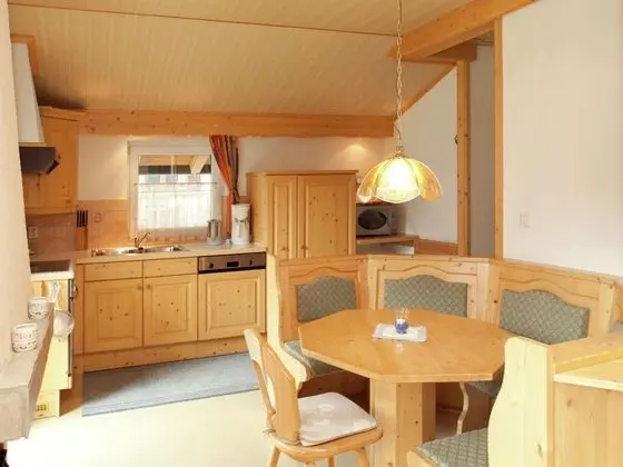 Luxurious Apartment in Brixen im Thale Tyrol With Balcony - Yerinde Yemek