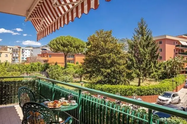 Luxurious Apartment in the Center of Sorrento - Oda Düzeni