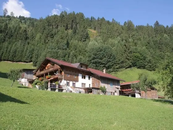 Luxurious Apartment in Kaltenbach Near Ski Area - Öne Çıkan Resim