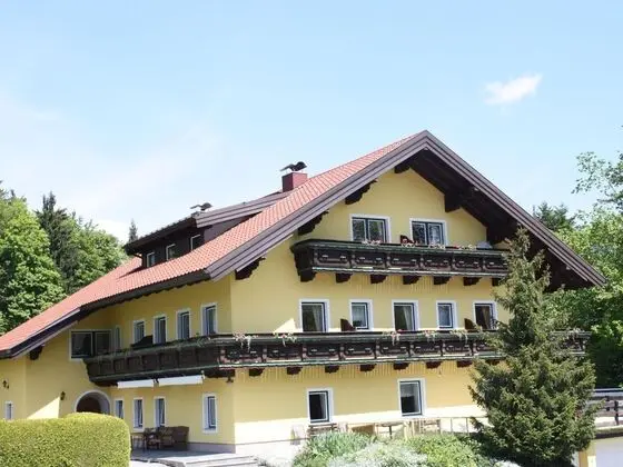 Luxurious Apartment in Krispl/salzburg With Swimming Pool - Öne Çıkan Resim