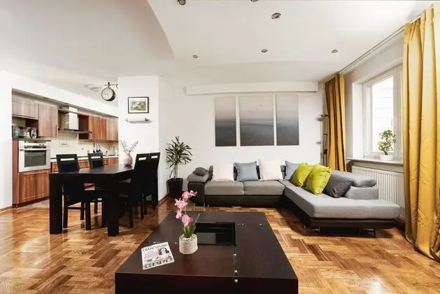 Luxurious apartment near Złote Tarasy - Öne Çıkan Resim