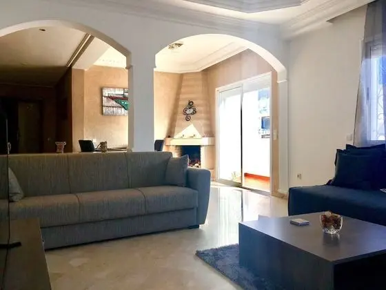 Luxurious Apartment with Private Garden