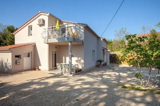Luxurious Apartment in Sveti Vid-miholjice With Terrace - Dış Mekan
