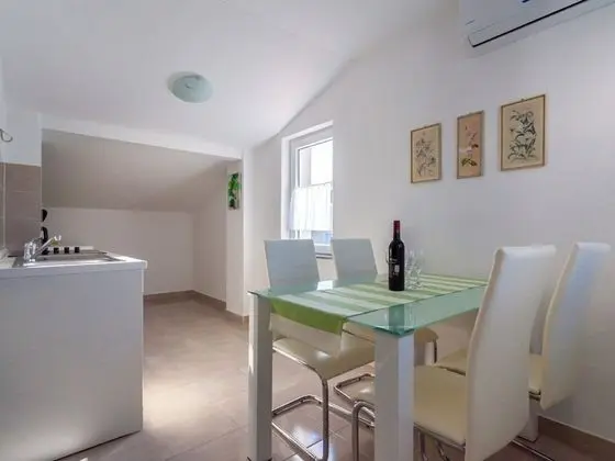 Luxurious Apartment in Sveti Vid-miholjice With Terrace - Mutfak