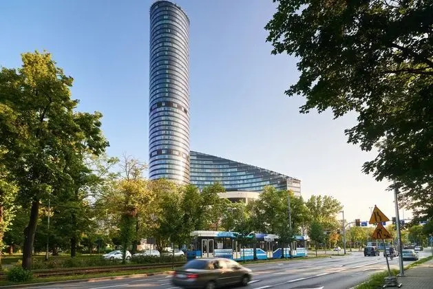 Luxurious Apartments Sky Tower