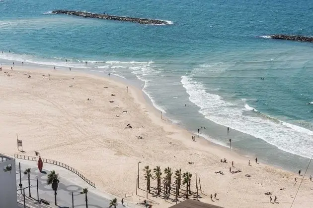 Luxurious Apt W Panoramic Sea View - 75m - Plaj