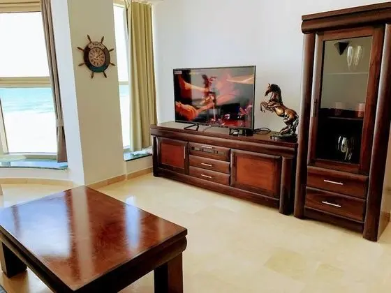 Luxurious Beach Apartment - Oda