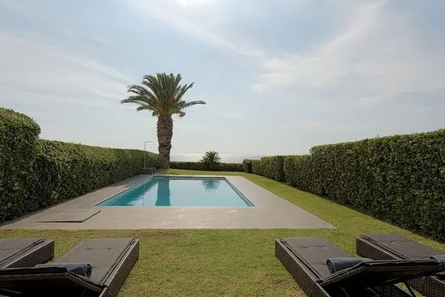 Luxurious Beachfront Villa Maira