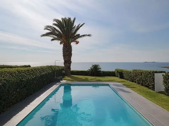 Luxurious Beachfront Villa Maira - Havuz