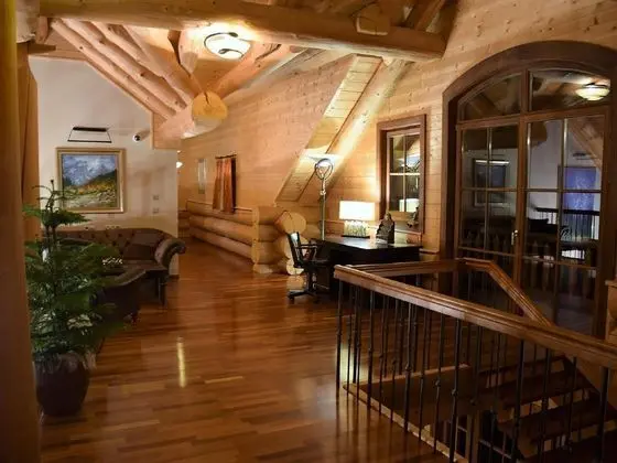 Luxurious Chalet in Bad Kleinkirchheim Near Ski Area - Lobi