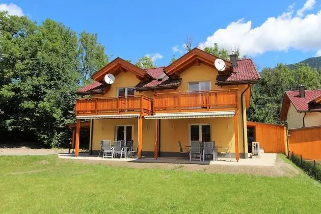 Luxurious Chalet in Kötschach-mauthen Near Ski Area