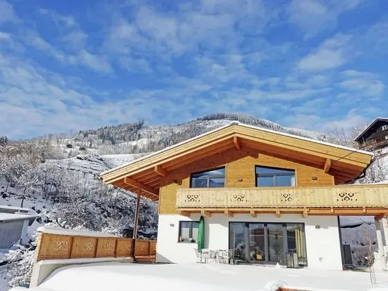 Luxurious Chalet in Piesendorf With Private Garden - Dış Mekan