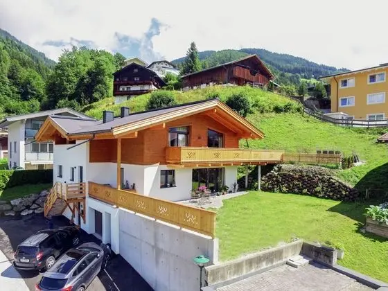 Luxurious Chalet in Piesendorf With Private Garden - Öne Çıkan Resim