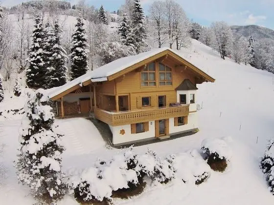 Luxurious Chalet in Saalbach-hinterglemm Near Ski Area