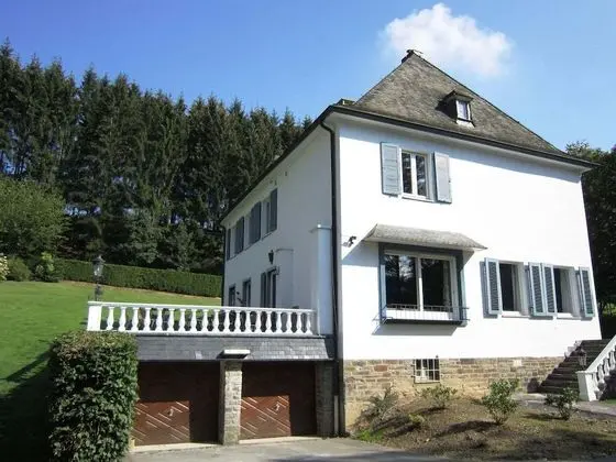 Luxurious Countryside Holiday Home With Swimming Pool