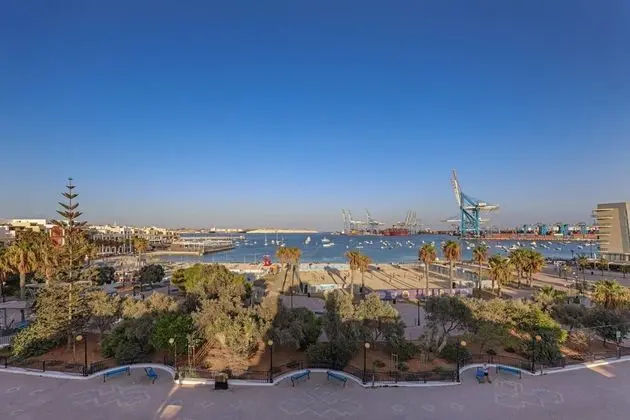 Luxurious Duplex Seafront Apt w Amazing Sea Views